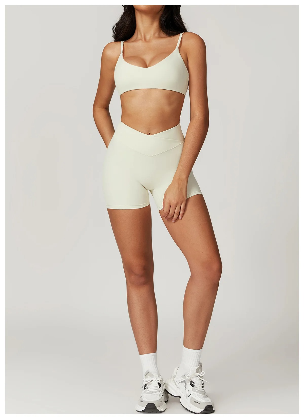 V WAIST SHORT SET