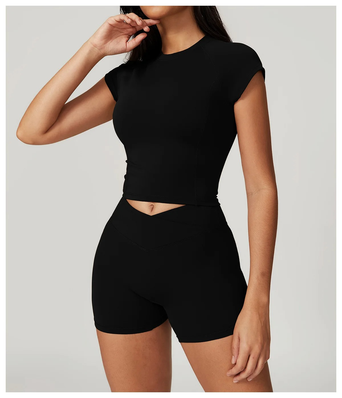 V WAIST SHORT SET