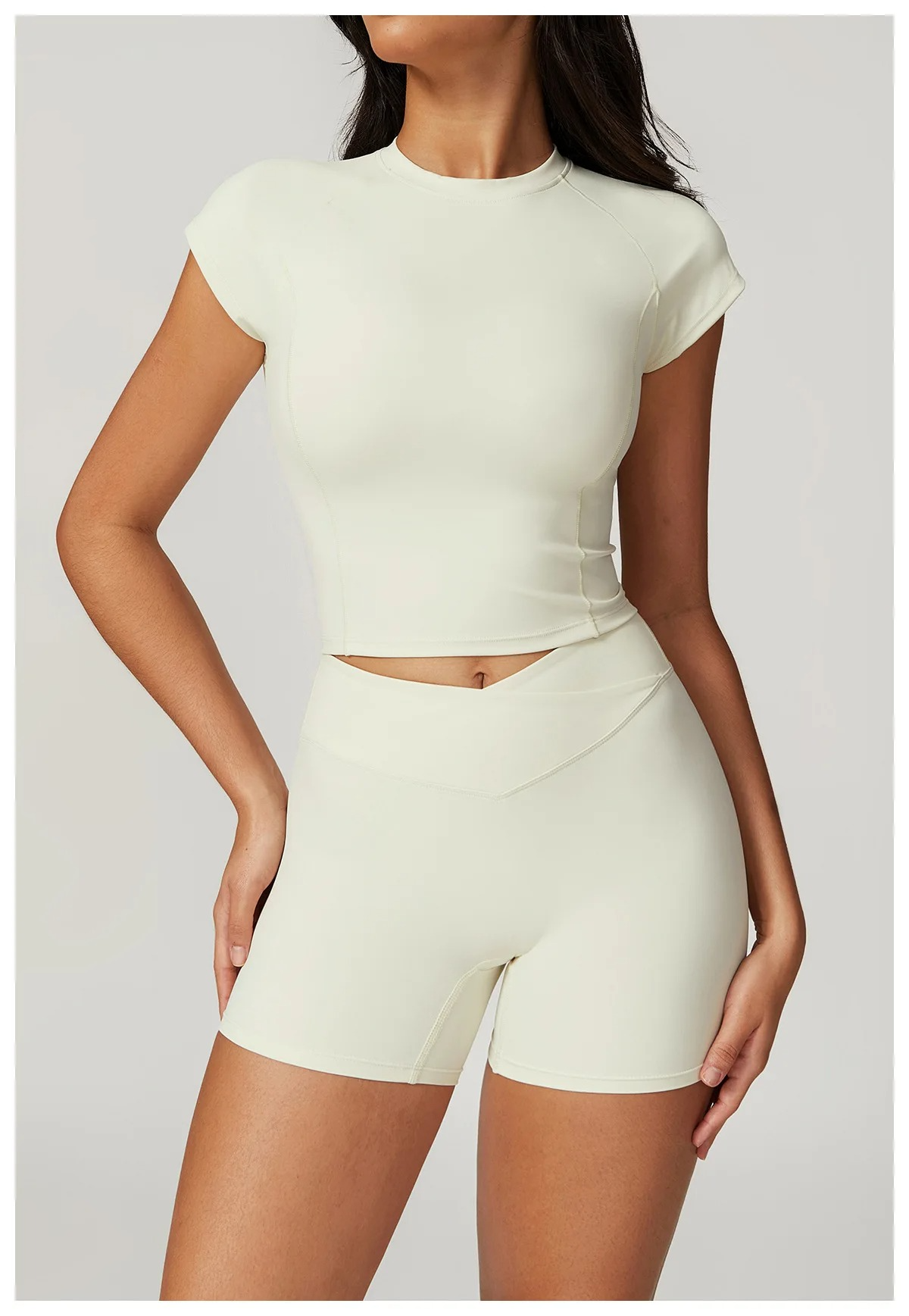 V WAIST SHORT SET