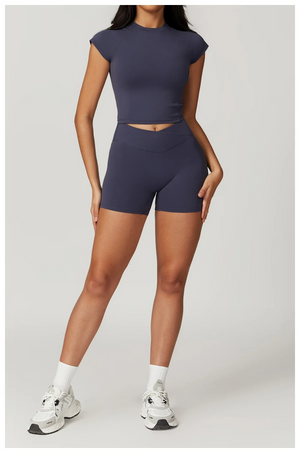 V WAIST SHORT SET