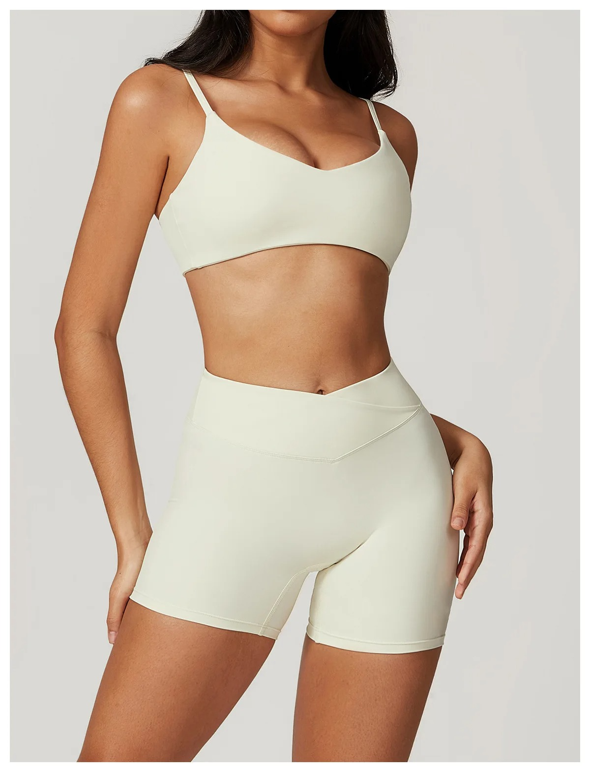 V WAIST SHORT SET