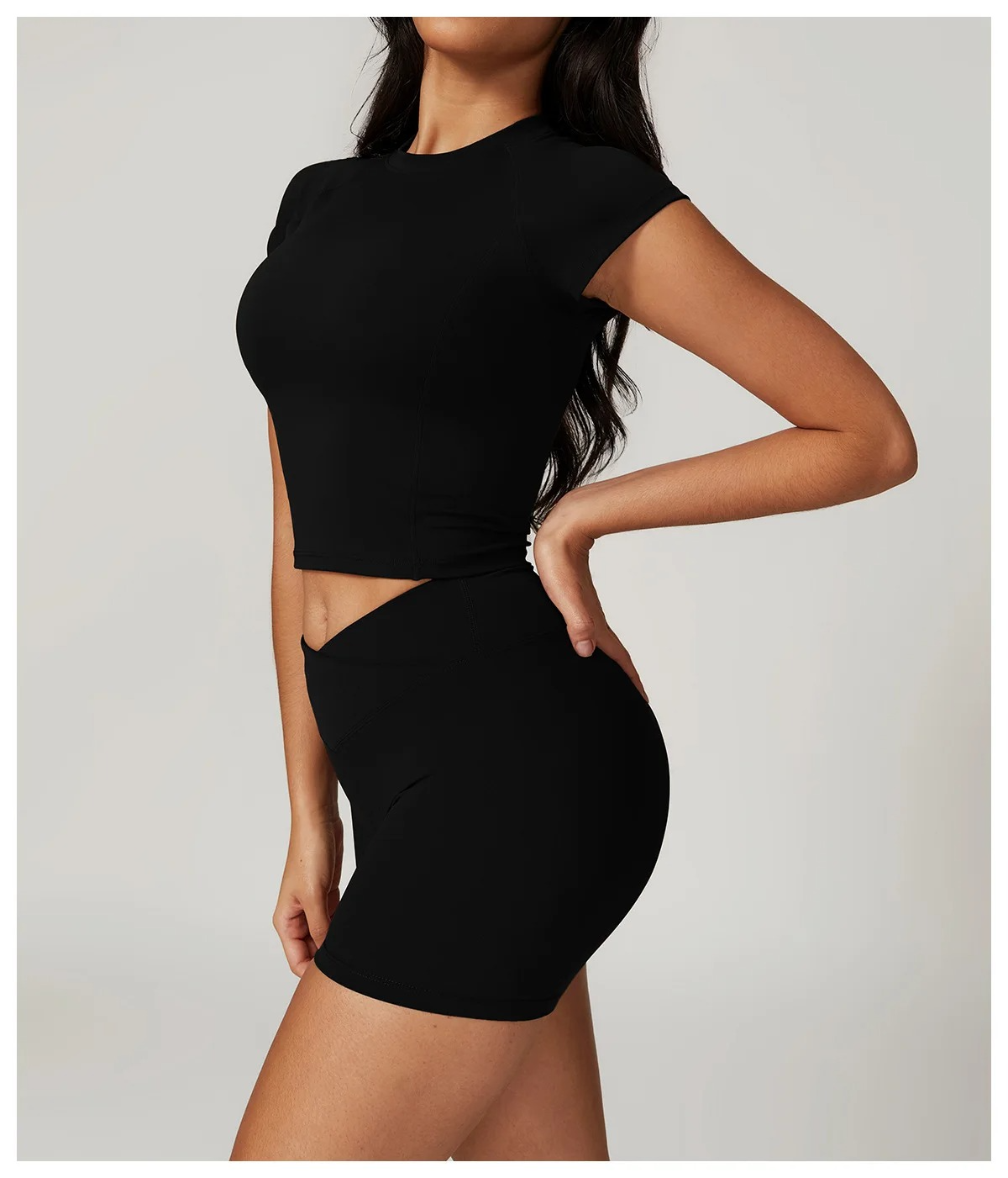 V WAIST SHORT SET
