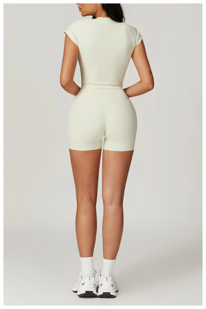 V WAIST SHORT SET
