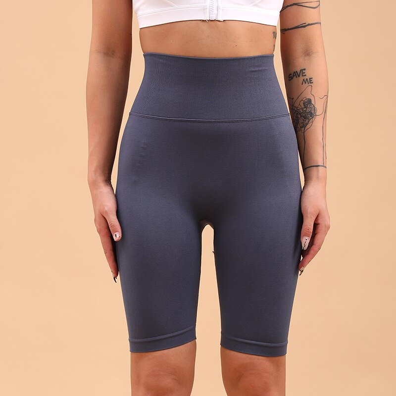 fitness High Waist shorts with scrunch